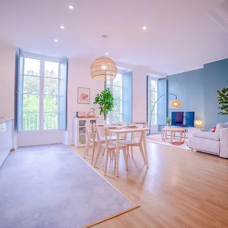 Апартаменты La Vue Royale - Face Chateau - Centre-ville - 4 Personnes По
