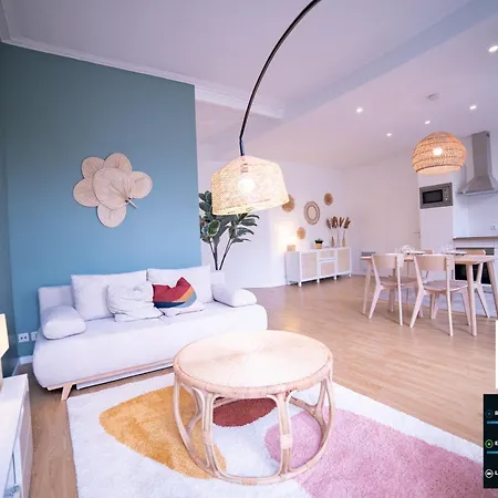 La Vue Royale - Face Au Chateau - Wifi - 4 Personnes * ポー